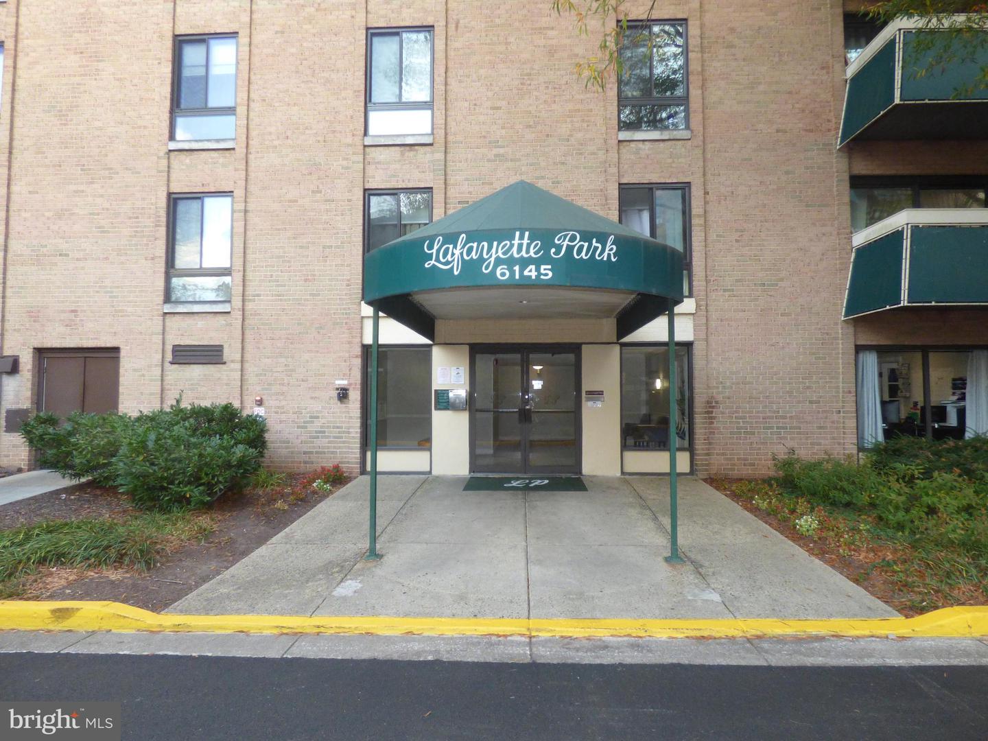 6145 LEESBURG PIKE #307, FALLS CHURCH, Virginia 22041, 2 Bedrooms Bedrooms, ,1 BathroomBathrooms,Residential,For sale,6145 LEESBURG PIKE #307,VAFX2209680 MLS # VAFX2209680