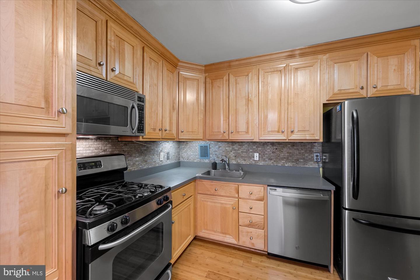 3001 VEAZEY TER NW, WASHINGTON, District Of Columbia 20008, 1 Bedroom Bedrooms, ,1 BathroomBathrooms,Residential,For sale,3001 VEAZEY TER NW,DCDC2167760 MLS # DCDC2167760