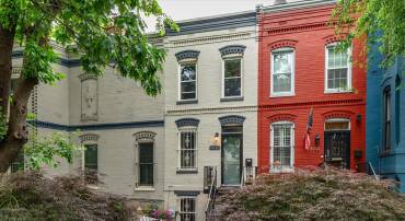 1247 MARYLAND AVE NE, WASHINGTON, District Of Columbia 20002, 2 Bedrooms Bedrooms, ,2 BathroomsBathrooms,Residential,For sale,1247 MARYLAND AVE NE,DCDC2167772 MLS # DCDC2167772