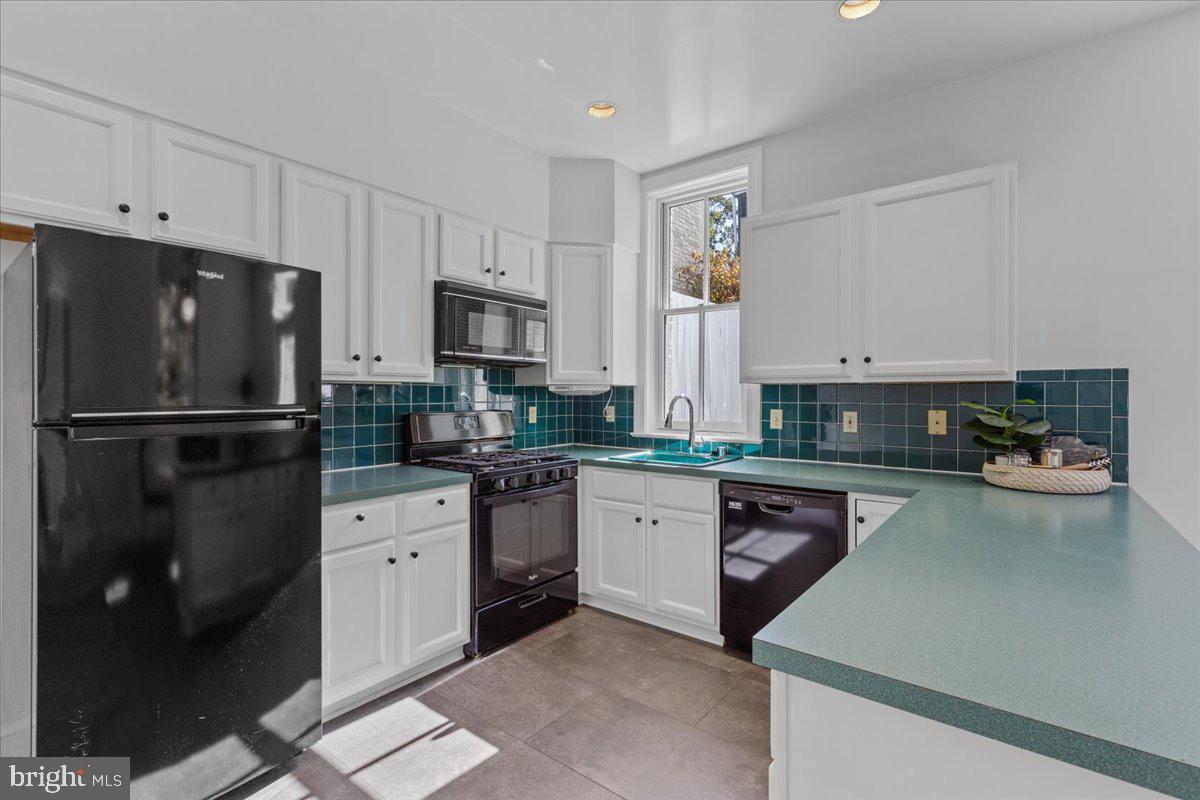 333 7TH ST NE, WASHINGTON, District Of Columbia 20002, 2 Bedrooms Bedrooms, ,1 BathroomBathrooms,Residential,For sale,333 7TH ST NE,DCDC2145424 MLS # DCDC2145424