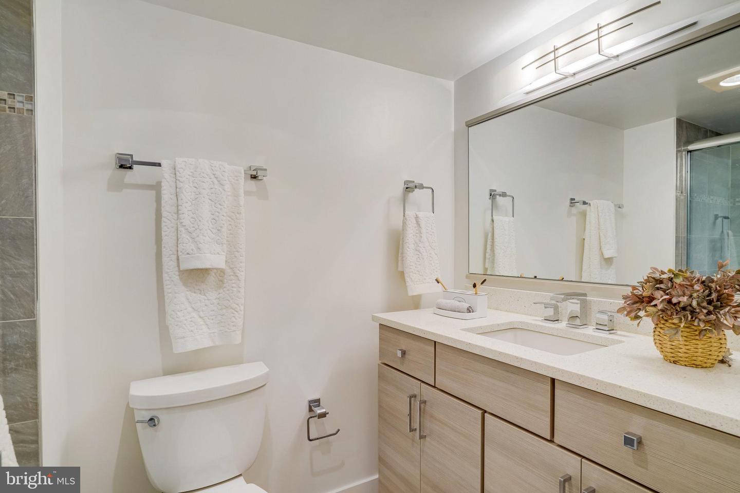 1600 N OAK ST #114, ARLINGTON, Virginia 22209, 3 Bedrooms Bedrooms, ,3 BathroomsBathrooms,Residential,For sale,1600 N OAK ST #114,VAAR2050044 MLS # VAAR2050044