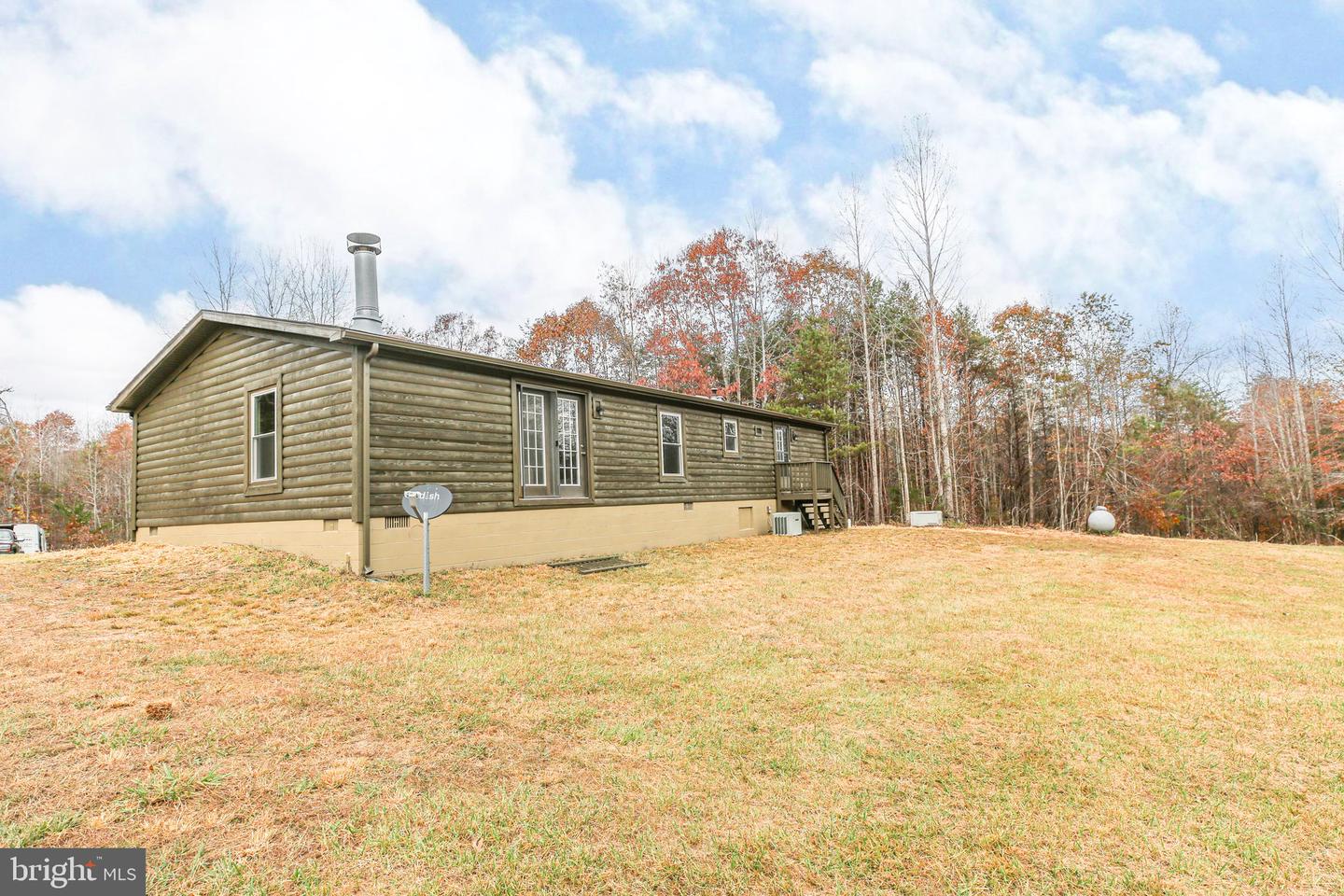 2642 CHALKLEVEL RD, LOUISA, Virginia 23093, 3 Bedrooms Bedrooms, ,2 BathroomsBathrooms,Residential,For sale,2642 CHALKLEVEL RD,VALA2006824 MLS # VALA2006824