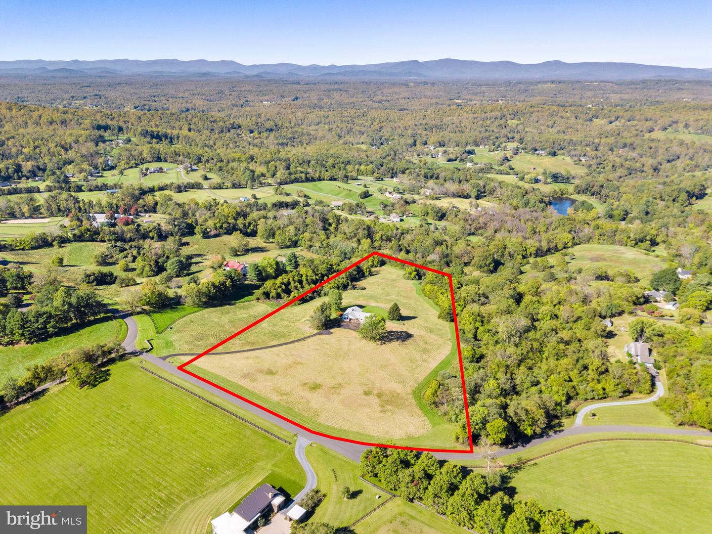 7076 BELLEVUE FARM RD, WARRENTON, Virginia 20186, 4 Bedrooms Bedrooms, ,4 BathroomsBathrooms,Residential,For sale,7076 BELLEVUE FARM RD,VAFQ2014240 MLS # VAFQ2014240