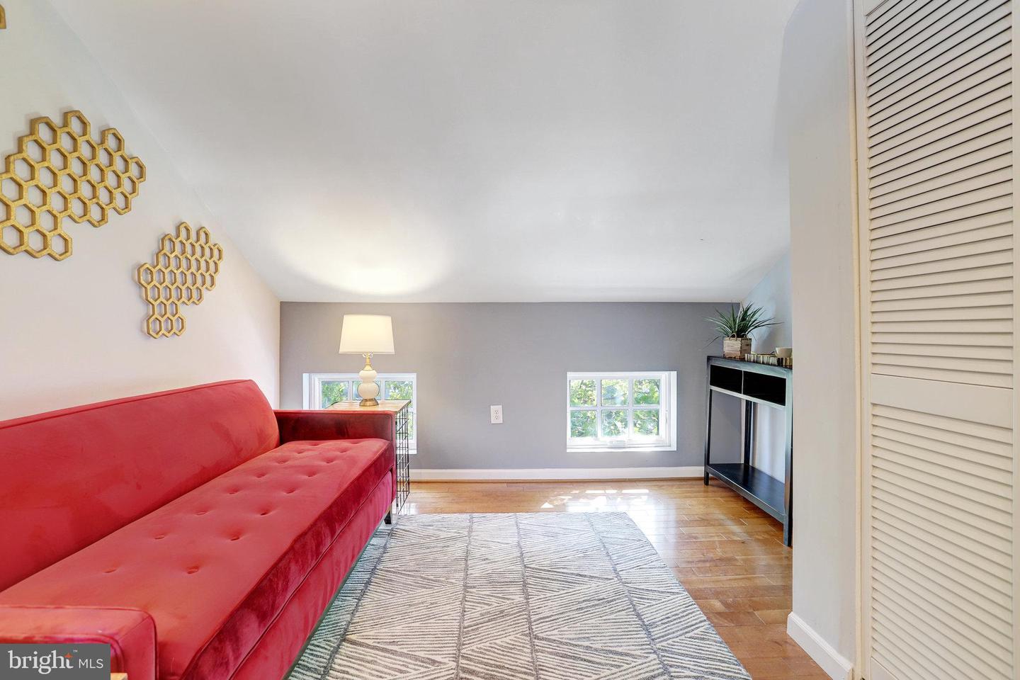 126 N PATRICK ST, ALEXANDRIA, Virginia 22314, 3 Bedrooms Bedrooms, 12 Rooms Rooms,2 BathroomsBathrooms,Residential,For sale,126 N PATRICK ST,VAAX2039408 MLS # VAAX2039408