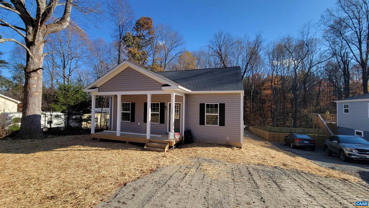 228 REDBUD DR, LOUISA, Virginia 23093, 3 Bedrooms Bedrooms, ,2 BathroomsBathrooms,Residential,For sale,228 REDBUD DR,658628 MLS # 658628