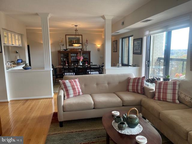 309 YOAKUM PKWY #1001, ALEXANDRIA, Virginia 22304, 3 Bedrooms Bedrooms, ,3 BathroomsBathrooms,Residential,For sale,309 YOAKUM PKWY #1001,VAAX2039450 MLS # VAAX2039450