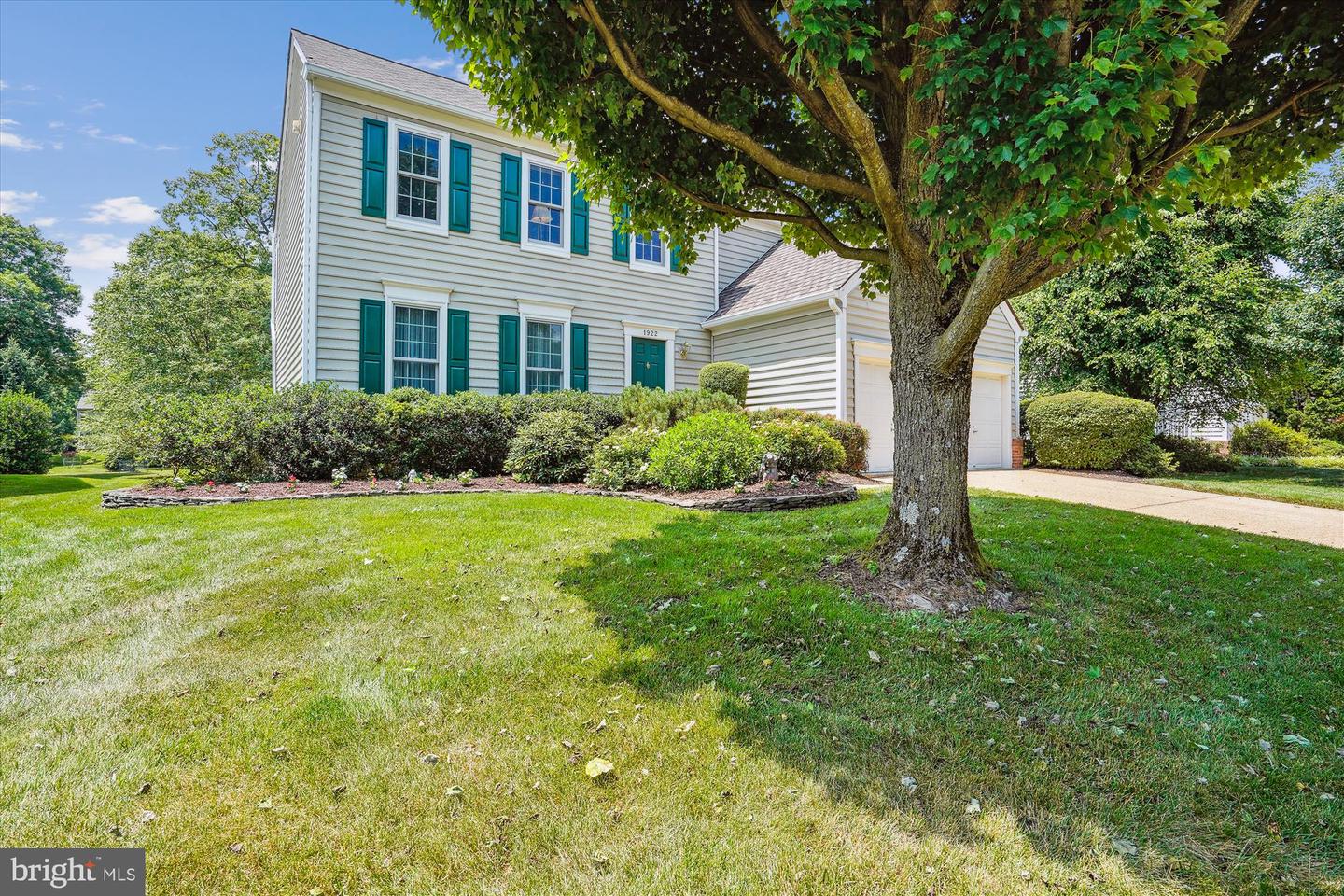 1922 WOODFORD RD, VIENNA, Virginia 22182, 4 Bedrooms Bedrooms, ,3 BathroomsBathrooms,Residential,For sale,1922 WOODFORD RD,VAFX2209914 MLS # VAFX2209914