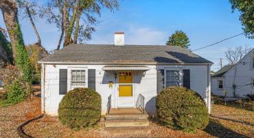 1435 E HIGH ST, CHARLOTTESVILLE, Virginia 22902, 2 Bedrooms Bedrooms, ,1 BathroomBathrooms,Residential,For sale,1435 E HIGH ST,658647 MLS # 658647