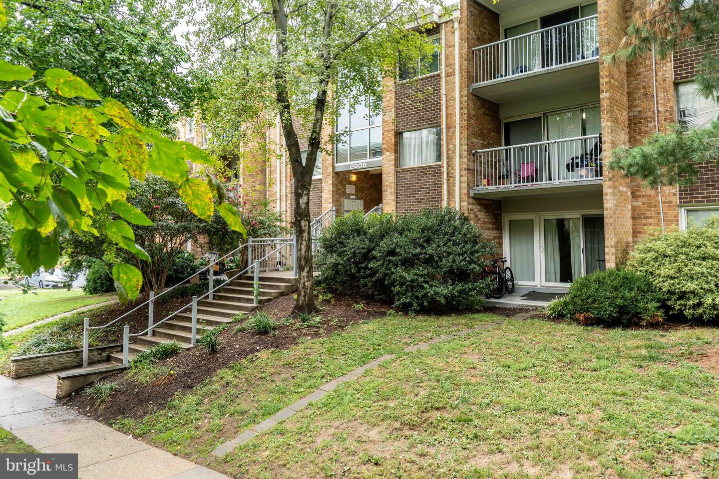 2906 KINGS CHAPEL RD #11, FALLS CHURCH, Virginia 22042, 1 Bedroom Bedrooms, ,1 BathroomBathrooms,Residential,For sale,2906 KINGS CHAPEL RD #11,VAFX2202712 MLS # VAFX2202712