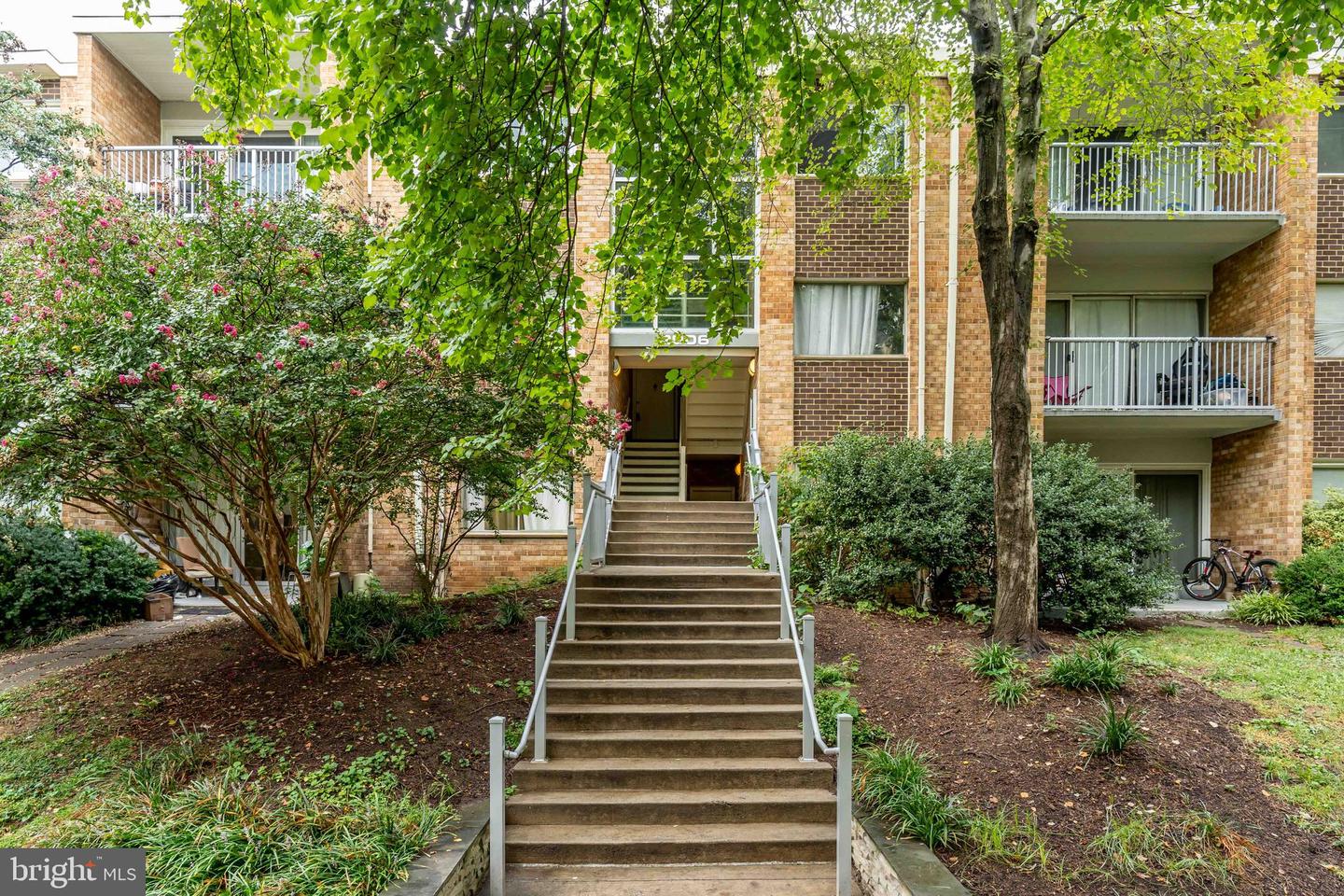 2906 KINGS CHAPEL RD #11, FALLS CHURCH, Virginia 22042, 1 Bedroom Bedrooms, ,1 BathroomBathrooms,Residential,For sale,2906 KINGS CHAPEL RD #11,VAFX2202712 MLS # VAFX2202712