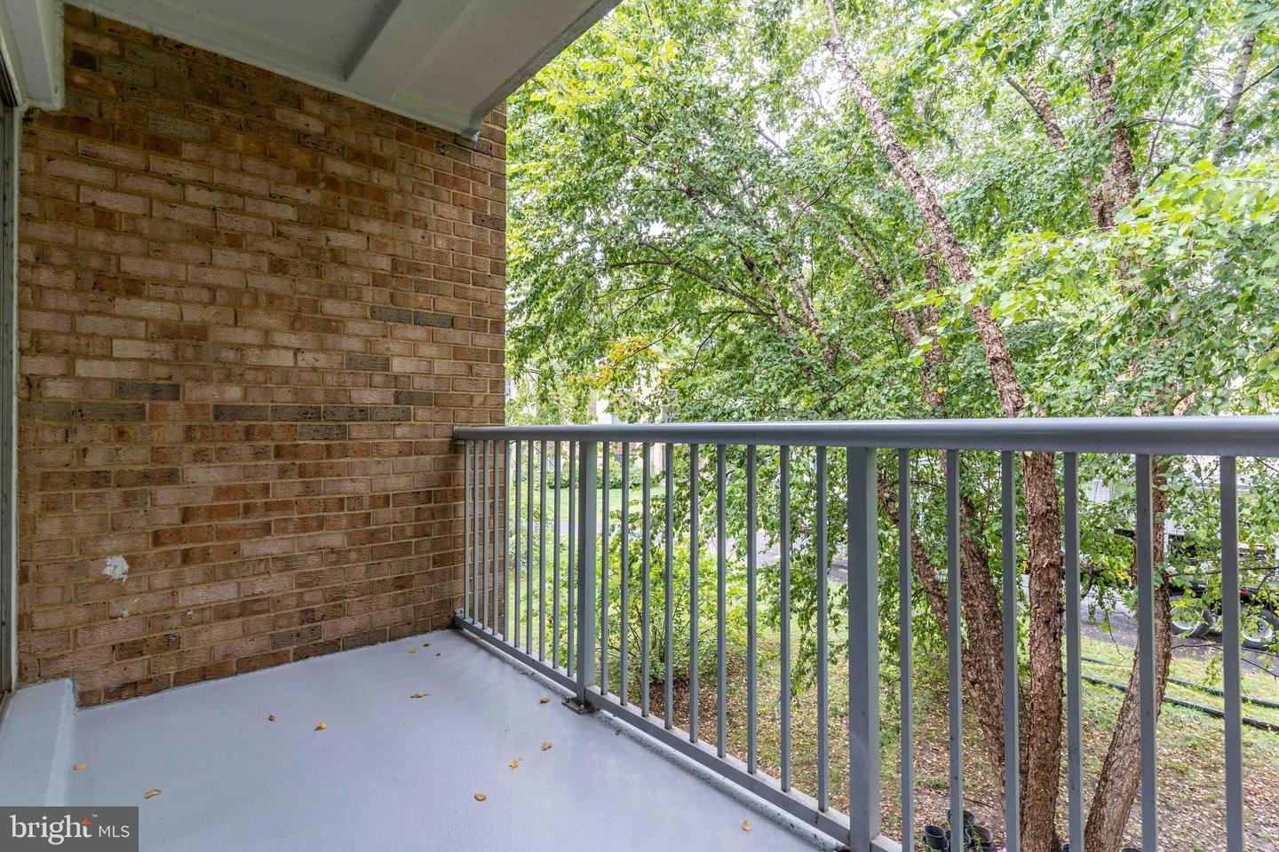 2906 KINGS CHAPEL RD #11, FALLS CHURCH, Virginia 22042, 1 Bedroom Bedrooms, ,1 BathroomBathrooms,Residential,For sale,2906 KINGS CHAPEL RD #11,VAFX2202712 MLS # VAFX2202712