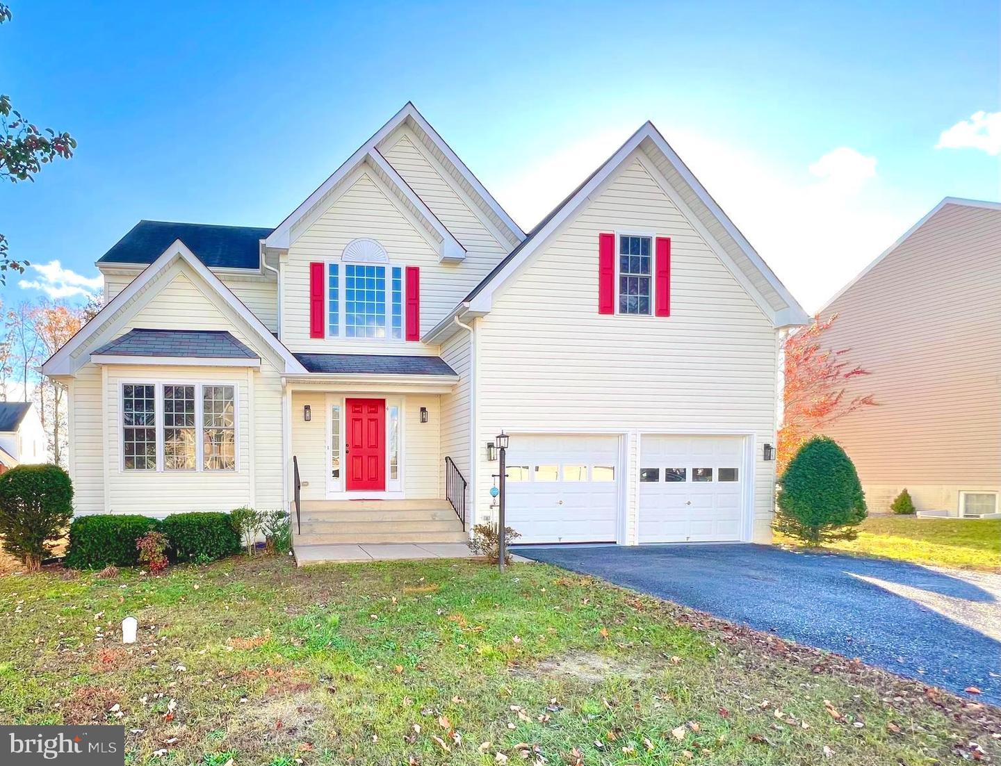 4 CEDARVIEW CT, FREDERICKSBURG, Virginia 22406, 5 Bedrooms Bedrooms, ,3 BathroomsBathrooms,Residential,For sale,4 CEDARVIEW CT,VAST2034162 MLS # VAST2034162