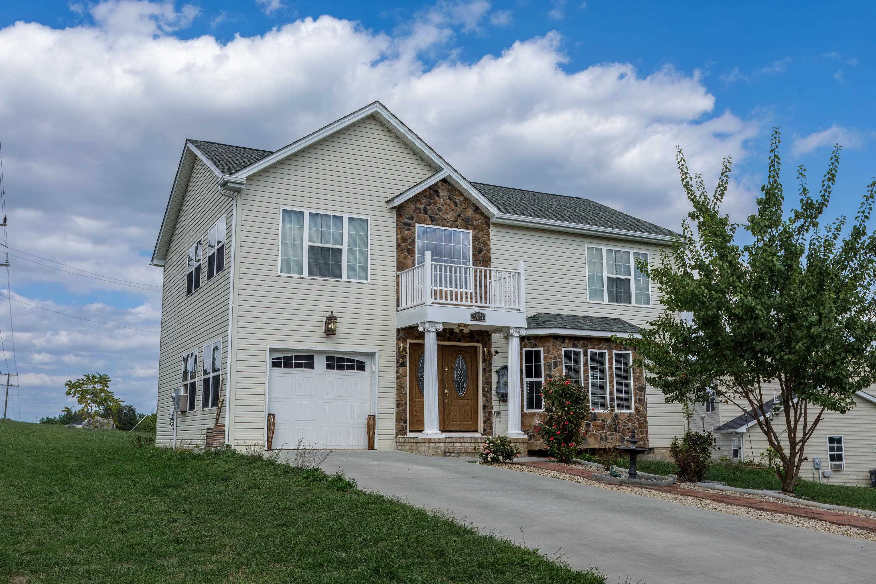 4021 BUCK RUN CT, HARRISONBURG, Virginia 22802, 3 Bedrooms Bedrooms, ,3 BathroomsBathrooms,Residential,4021 BUCK RUN CT,656136 MLS # 656136