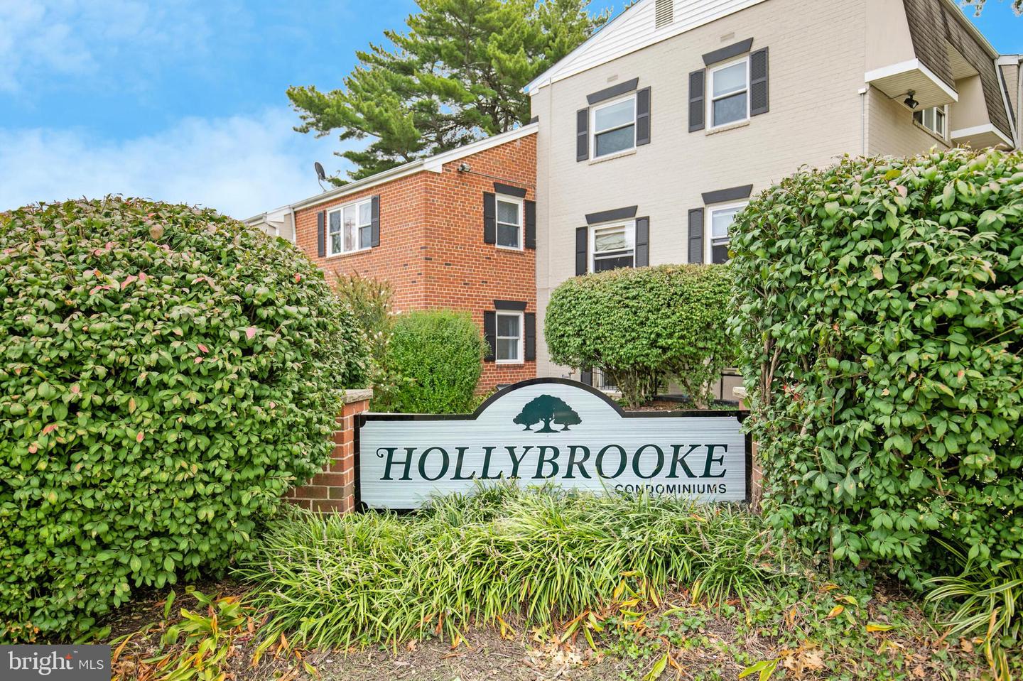 3065 PATRICK HENRY DR #102, FALLS CHURCH, Virginia 22044, 2 Bedrooms Bedrooms, ,1 BathroomBathrooms,Residential,For sale,3065 PATRICK HENRY DR #102,VAFX2202870 MLS # VAFX2202870