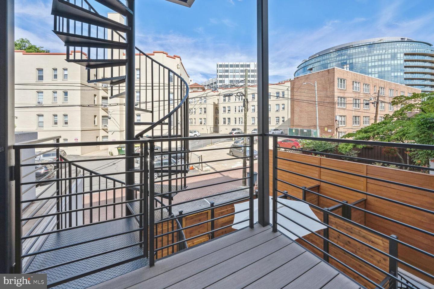 1820 19TH ST NW #3, WASHINGTON, District Of Columbia 20009, 2 Bedrooms Bedrooms, ,2 BathroomsBathrooms,Residential,For sale,1820 19TH ST NW #3,DCDC2168328 MLS # DCDC2168328