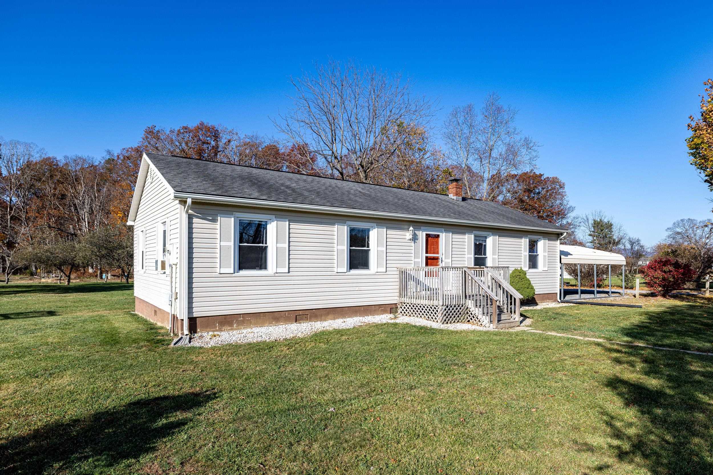 2324 NEWTOWN RD, ELKTON, Virginia 22827, 4 Bedrooms Bedrooms, ,2 BathroomsBathrooms,Residential,2324 NEWTOWN RD,658720 MLS # 658720