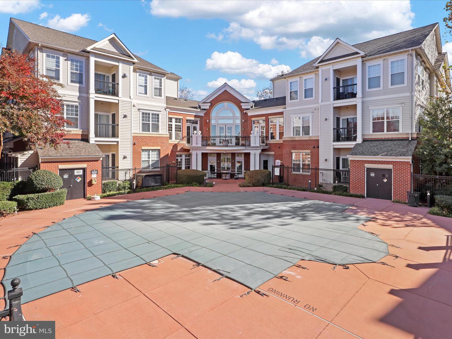 11326 ARISTOTLE DR #4-301, FAIRFAX, Virginia 22030, 2 Bedrooms Bedrooms, ,2 BathroomsBathrooms,Residential,For sale,11326 ARISTOTLE DR #4-301,VAFX2209210 MLS # VAFX2209210