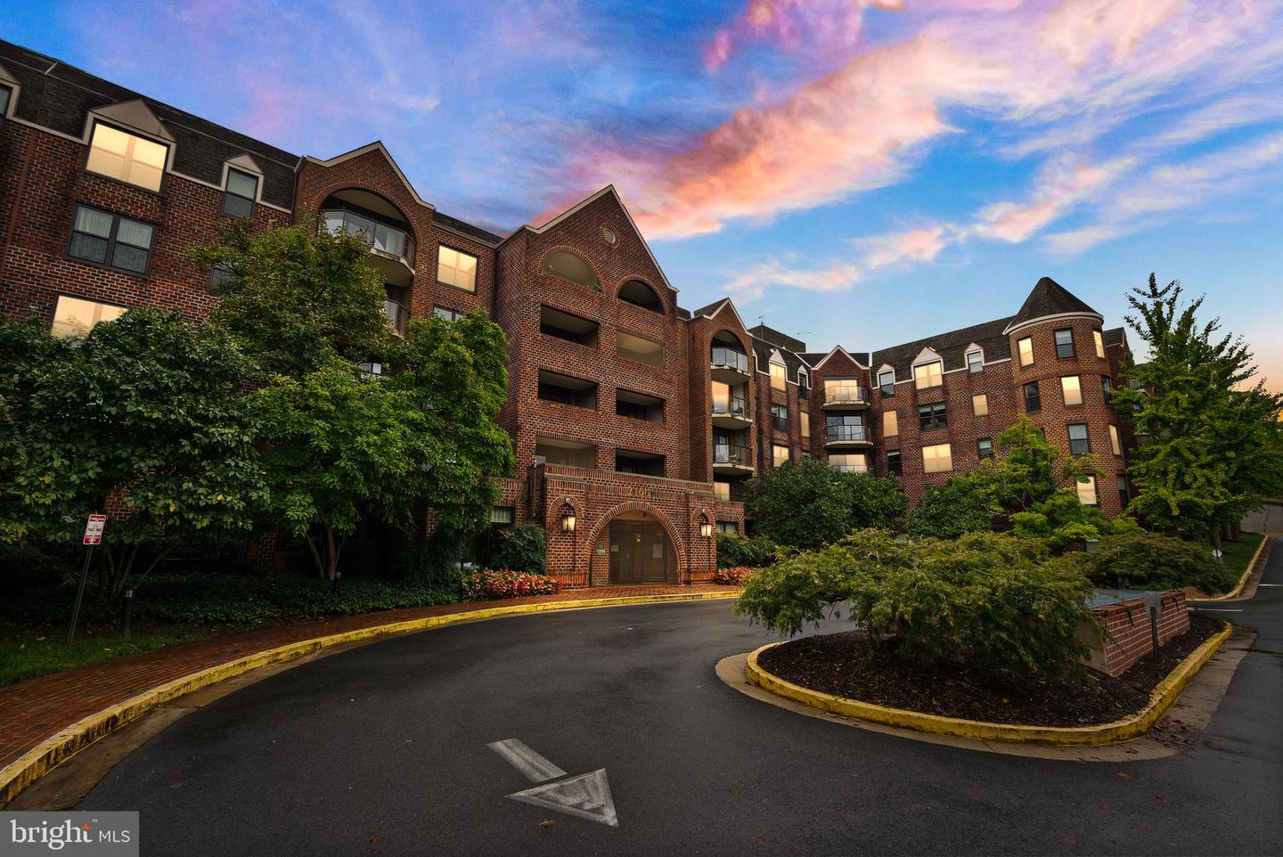 2100 LANGSTON BLVD #210, ARLINGTON, Virginia 22201, 2 Bedrooms Bedrooms, ,2 BathroomsBathrooms,Residential,For sale,2100 LANGSTON BLVD #210,VAAR2050726 MLS # VAAR2050726