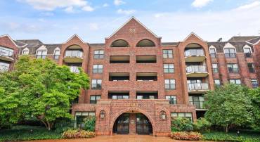 2100 LANGSTON BLVD #210, ARLINGTON, Virginia 22201, 2 Bedrooms Bedrooms, ,2 BathroomsBathrooms,Residential,For sale,2100 LANGSTON BLVD #210,VAAR2050726 MLS # VAAR2050726