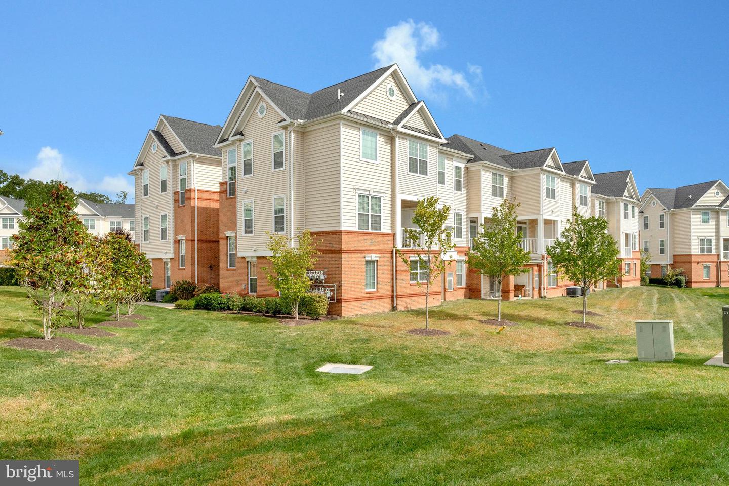 23257 SOUTHDOWN MANOR TER #117, ASHBURN, Virginia 20148, 2 Bedrooms Bedrooms, ,2 BathroomsBathrooms,Residential,For sale,23257 SOUTHDOWN MANOR TER #117,VALO2083684 MLS # VALO2083684