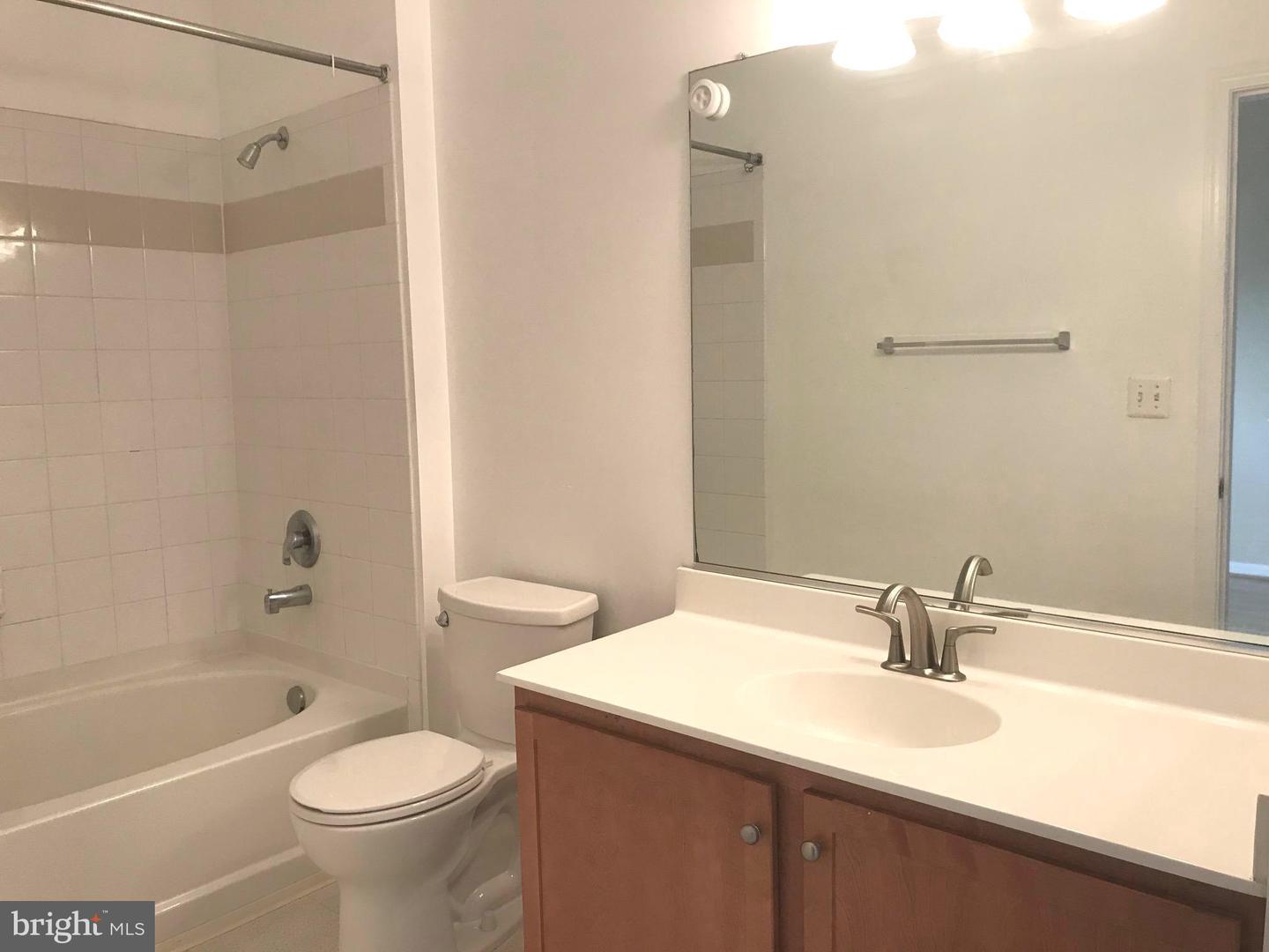 4870 EISENHOWER AVE #306, ALEXANDRIA, Virginia 22304, 1 Bedroom Bedrooms, ,1 BathroomBathrooms,Residential,For sale,4870 EISENHOWER AVE #306,VAAX2039568 MLS # VAAX2039568