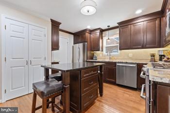 12056 EDGEMERE CIR, RESTON, Virginia 20190, 3 Bedrooms Bedrooms, ,3 BathroomsBathrooms,Residential,For sale,12056 EDGEMERE CIR,VAFX2209156 MLS # VAFX2209156