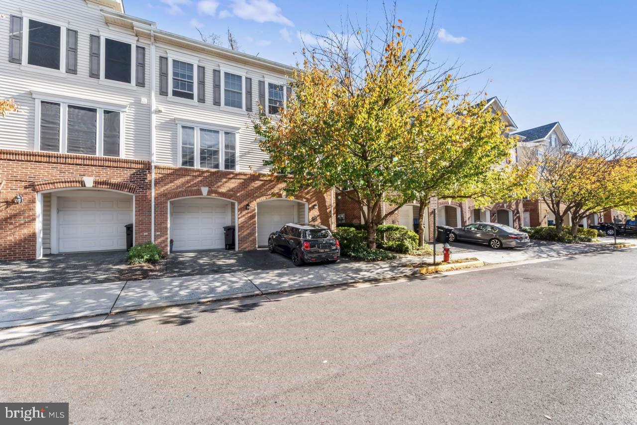 7113 MASON GROVE CT #4, ALEXANDRIA, Virginia 22306, 3 Bedrooms Bedrooms, ,2 BathroomsBathrooms,Residential,For sale,7113 MASON GROVE CT #4,VAFX2209752 MLS # VAFX2209752