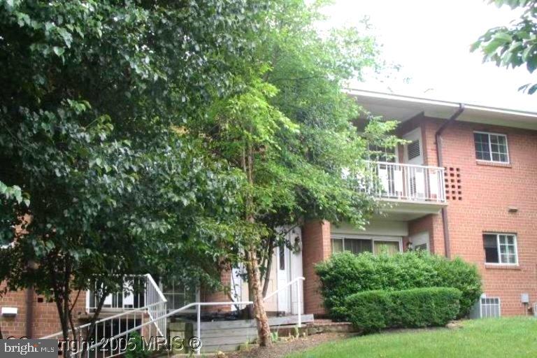 5603 FRANCONIA RD #202, ALEXANDRIA, Virginia 22310, 2 Bedrooms Bedrooms, ,1 BathroomBathrooms,Residential,For sale,5603 FRANCONIA RD #202,VAFX2210378 MLS # VAFX2210378