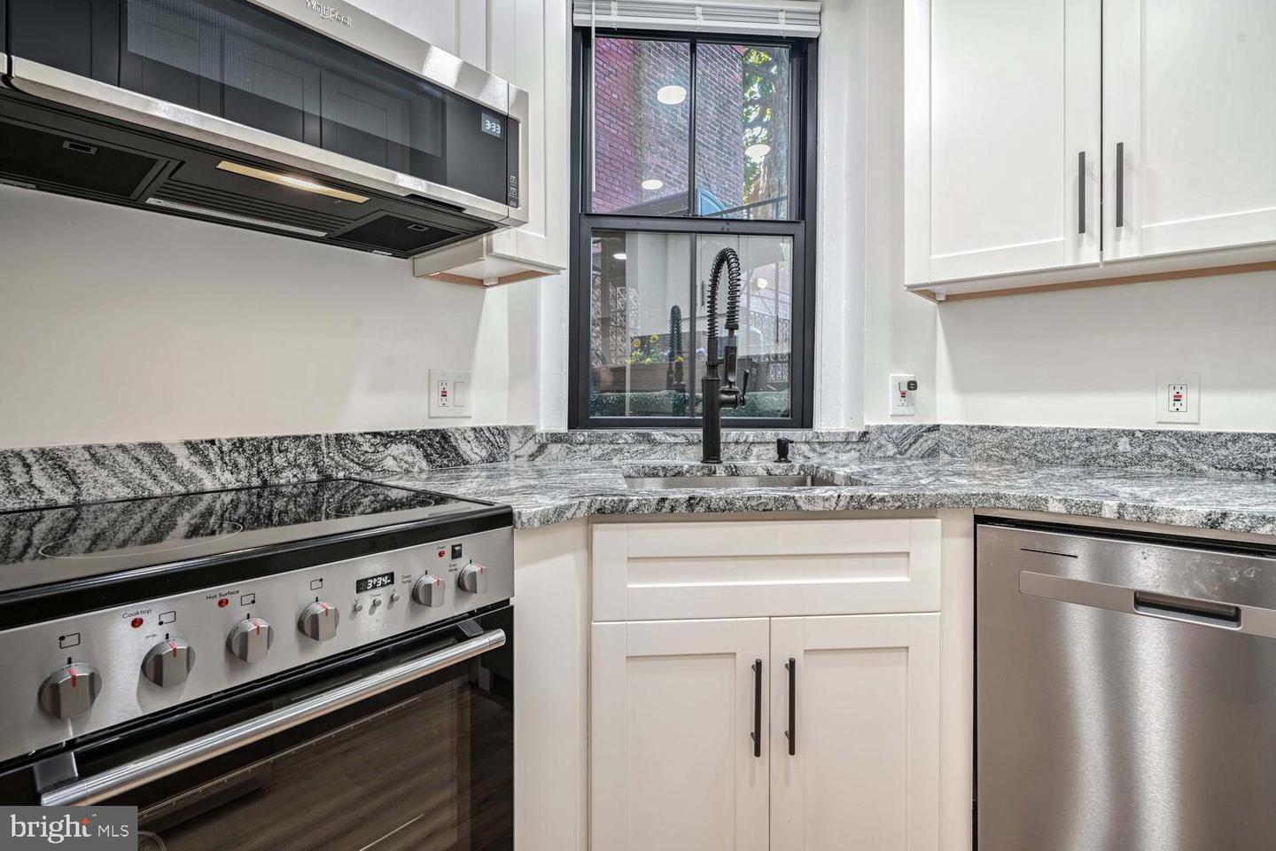 1326 VERMONT AVE NW #2, WASHINGTON, District Of Columbia 20005, 1 Bedroom Bedrooms, ,1 BathroomBathrooms,Residential,For sale,1326 VERMONT AVE NW #2,DCDC2168456 MLS # DCDC2168456