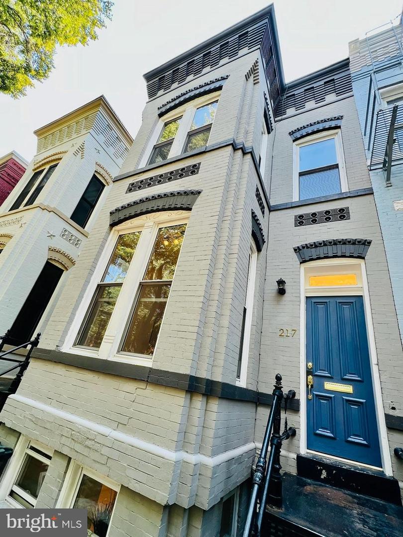 217 5TH ST SE, WASHINGTON, District Of Columbia 20003, 5 Bedrooms Bedrooms, ,4 BathroomsBathrooms,Residential,For sale,217 5TH ST SE,DCDC2145608 MLS # DCDC2145608