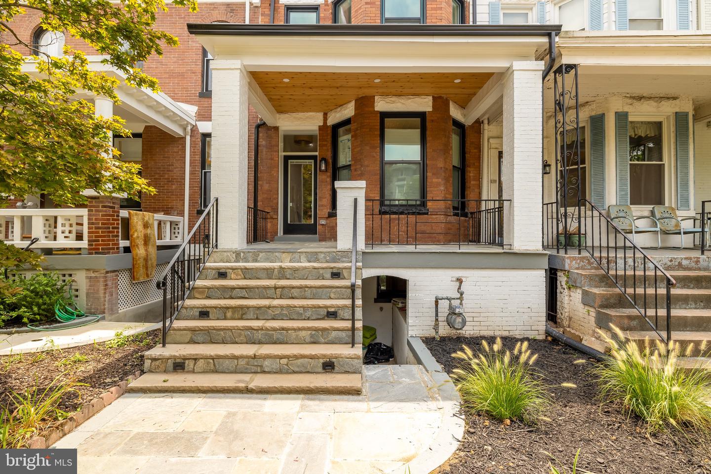 32 ADAMS ST NW, WASHINGTON, District Of Columbia 20001, 5 Bedrooms Bedrooms, ,4 BathroomsBathrooms,Residential,For sale,32 ADAMS ST NW,DCDC2156554 MLS # DCDC2156554