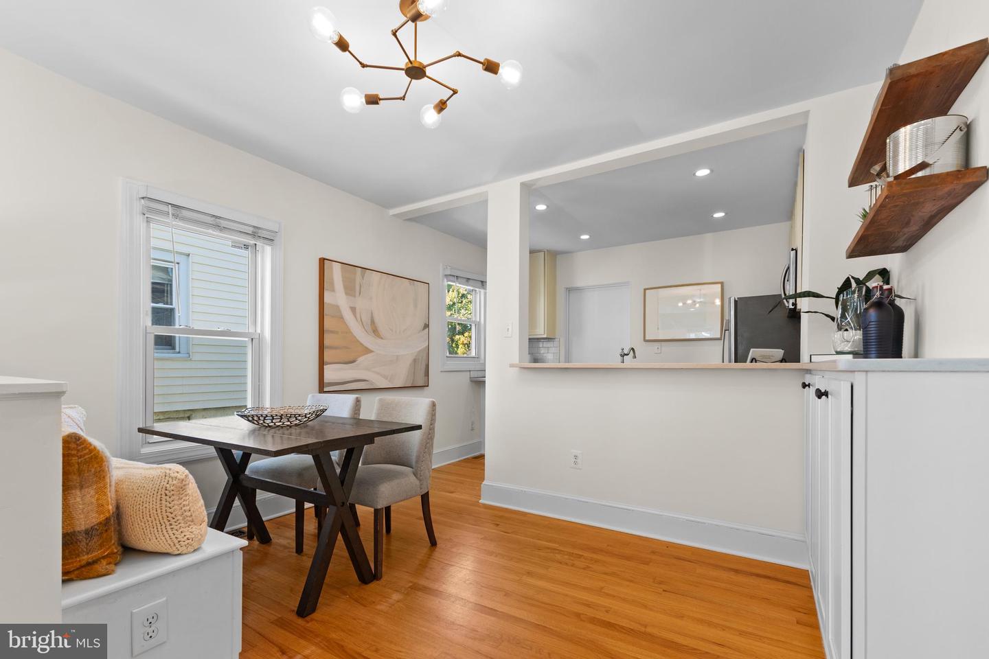 210 E DUNCAN AVE, ALEXANDRIA, Virginia 22301, 2 Bedrooms Bedrooms, ,1 BathroomBathrooms,Residential,For sale,210 E DUNCAN AVE,VAAX2039482 MLS # VAAX2039482