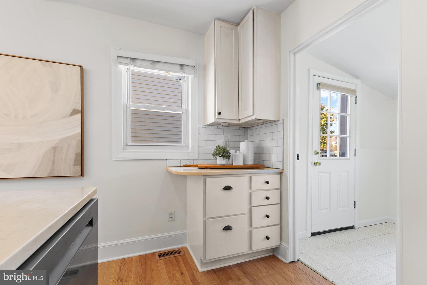 210 E DUNCAN AVE, ALEXANDRIA, Virginia 22301, 2 Bedrooms Bedrooms, ,1 BathroomBathrooms,Residential,For sale,210 E DUNCAN AVE,VAAX2039482 MLS # VAAX2039482