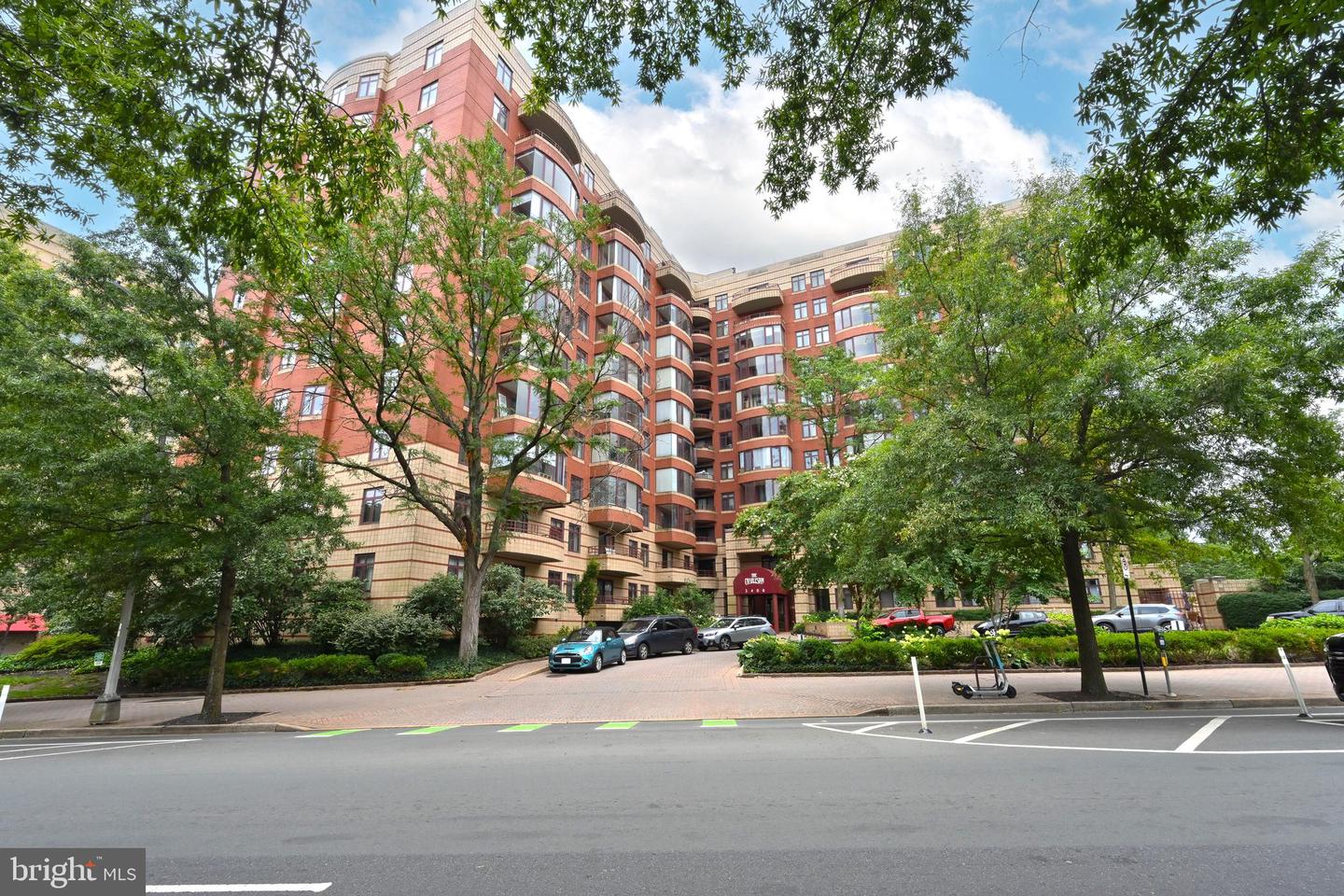 2400 CLARENDON BLVD #608, ARLINGTON, Virginia 22201, 1 Bedroom Bedrooms, ,1 BathroomBathrooms,Residential,For sale,2400 CLARENDON BLVD #608,VAAR2050778 MLS # VAAR2050778