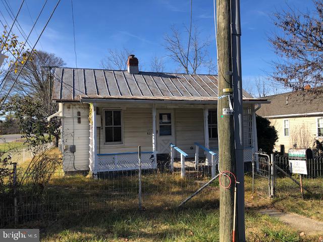 821 N BAYARD AVE, WAYNESBORO, Virginia 22980, 2 Bedrooms Bedrooms, ,1 BathroomBathrooms,Residential,For sale,821 N BAYARD AVE,VAWB2000150 MLS # VAWB2000150