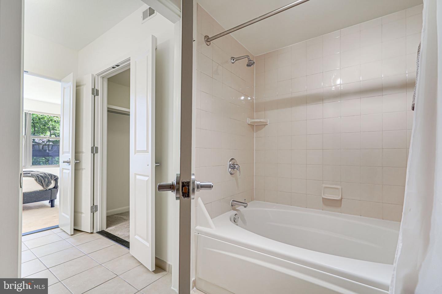 1001 L ST NW #205, WASHINGTON, District Of Columbia 20001, 2 Bedrooms Bedrooms, ,2 BathroomsBathrooms,Residential,For sale,1001 L ST NW #205,DCDC2168666 MLS # DCDC2168666