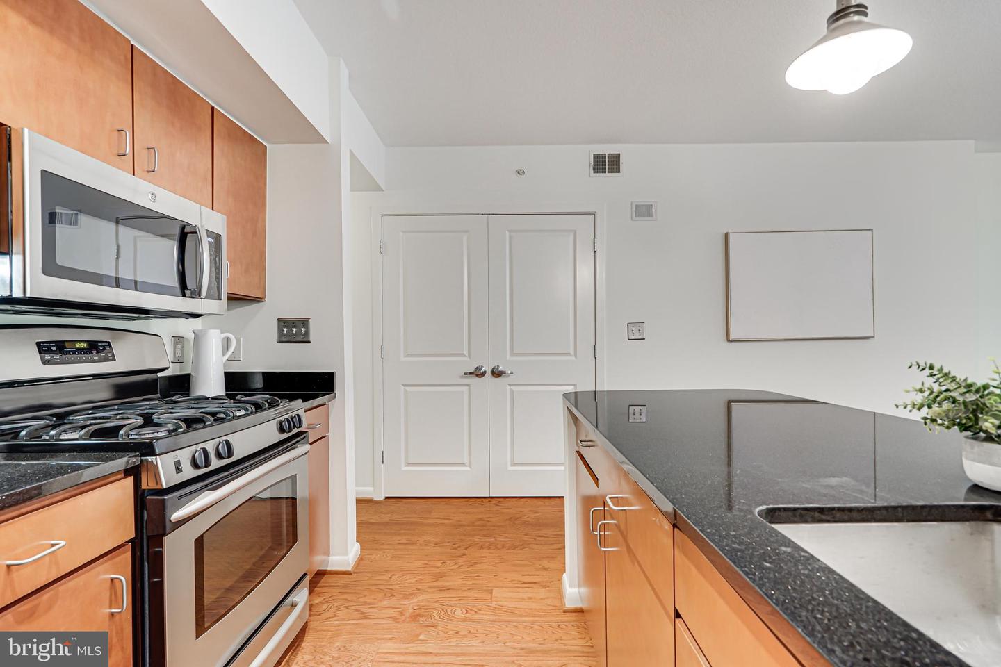 1001 L ST NW #205, WASHINGTON, District Of Columbia 20001, 2 Bedrooms Bedrooms, ,2 BathroomsBathrooms,Residential,For sale,1001 L ST NW #205,DCDC2168666 MLS # DCDC2168666