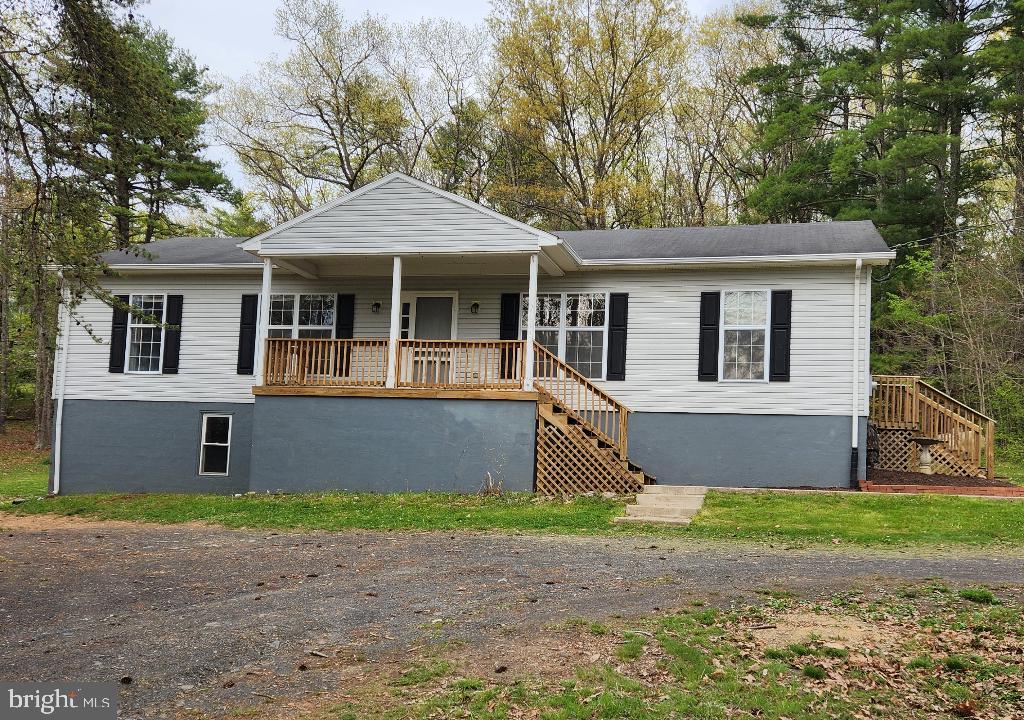 55 BEE TOWN RD, WARM SPRINGS, Virginia 24484, 4 Bedrooms Bedrooms, 7 Rooms Rooms,2 BathroomsBathrooms,Residential,For sale,55 BEE TOWN RD,VABT2000022 MLS # VABT2000022