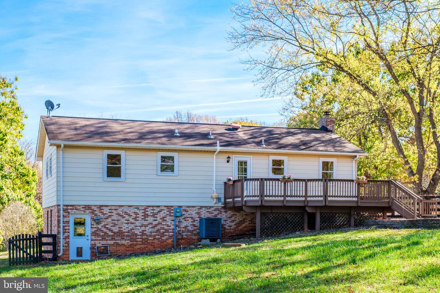 4214 JACKSON MILL RD, HAYMARKET, Virginia 20169, 3 Bedrooms Bedrooms, ,2 BathroomsBathrooms,Residential,For sale,4214 JACKSON MILL RD,VAPW2082140 MLS # VAPW2082140