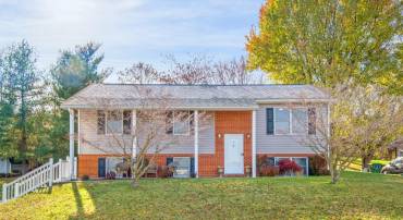 206 BUCKBOARD RD, WAYNESBORO, Virginia 22980, 3 Bedrooms Bedrooms, ,2 BathroomsBathrooms,Residential,206 BUCKBOARD RD,658793 MLS # 658793