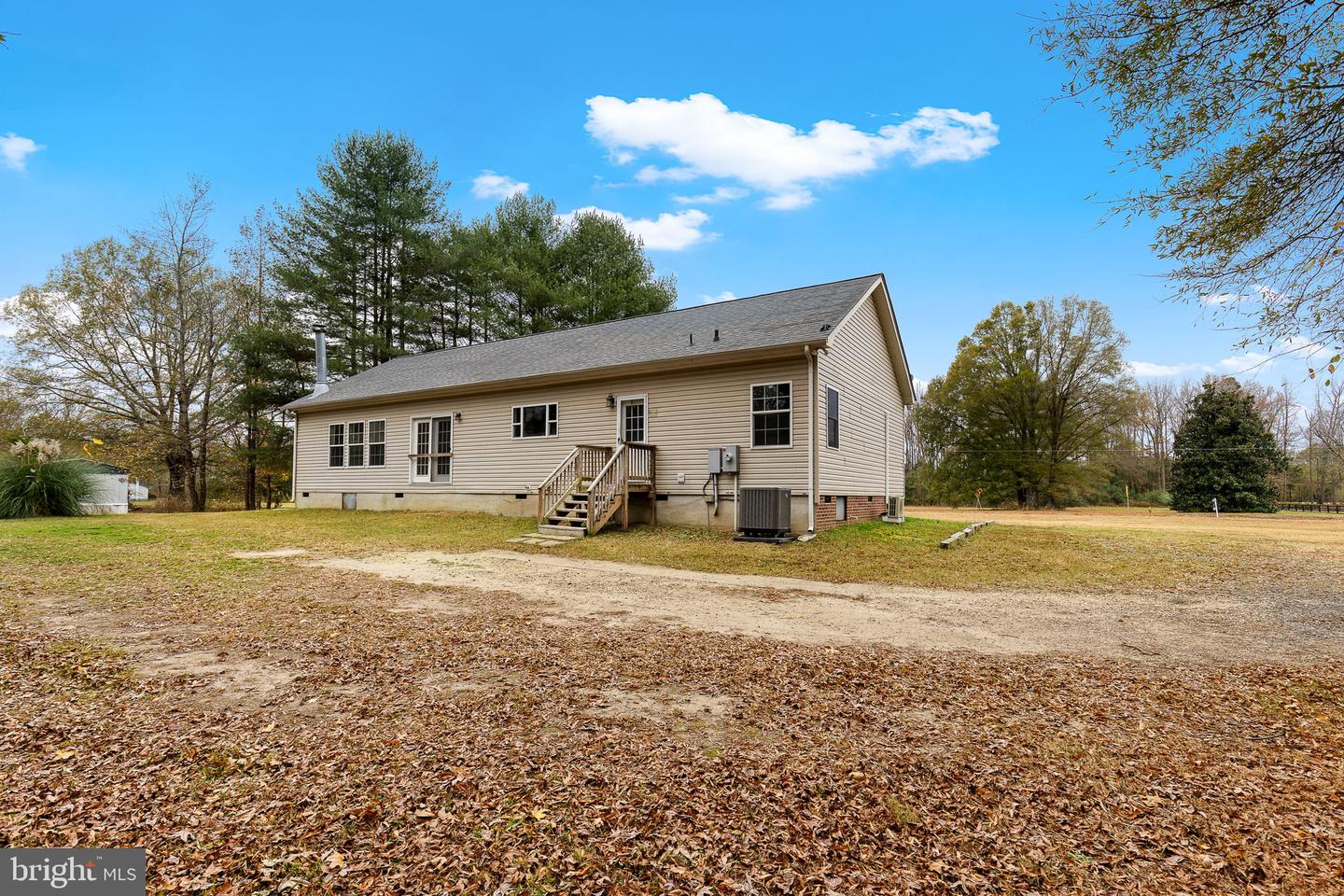 11652 STONEWALL JACKSON RD, WOODFORD, Virginia 22580, 3 Bedrooms Bedrooms, ,2 BathroomsBathrooms,Residential,For sale,11652 STONEWALL JACKSON RD,VACV2006856 MLS # VACV2006856