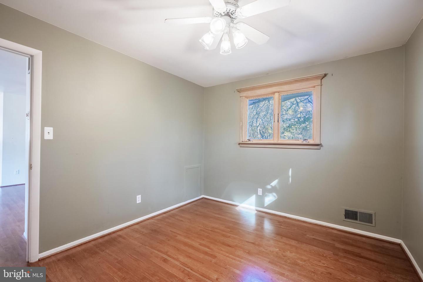 2455 FLINT HILL RD, VIENNA, Virginia 22181, 3 Bedrooms Bedrooms, ,2 BathroomsBathrooms,Residential,For sale,2455 FLINT HILL RD,VAFX2210512 MLS # VAFX2210512