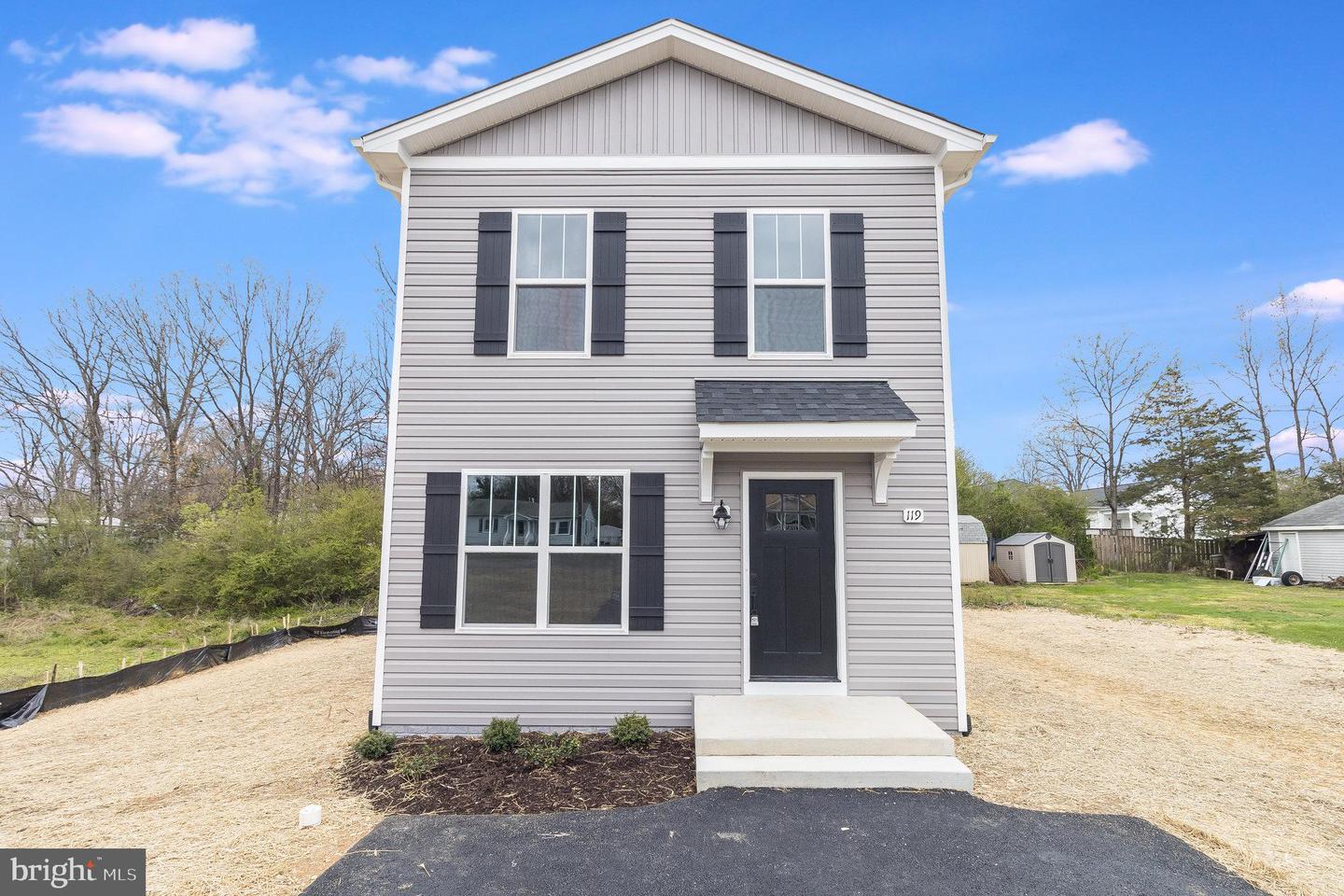 219 MANSFIELD ST, FREDERICKSBURG, Virginia 22408, 4 Bedrooms Bedrooms, ,3 BathroomsBathrooms,Residential,For sale,219 MANSFIELD ST,VASP2029212 MLS # VASP2029212