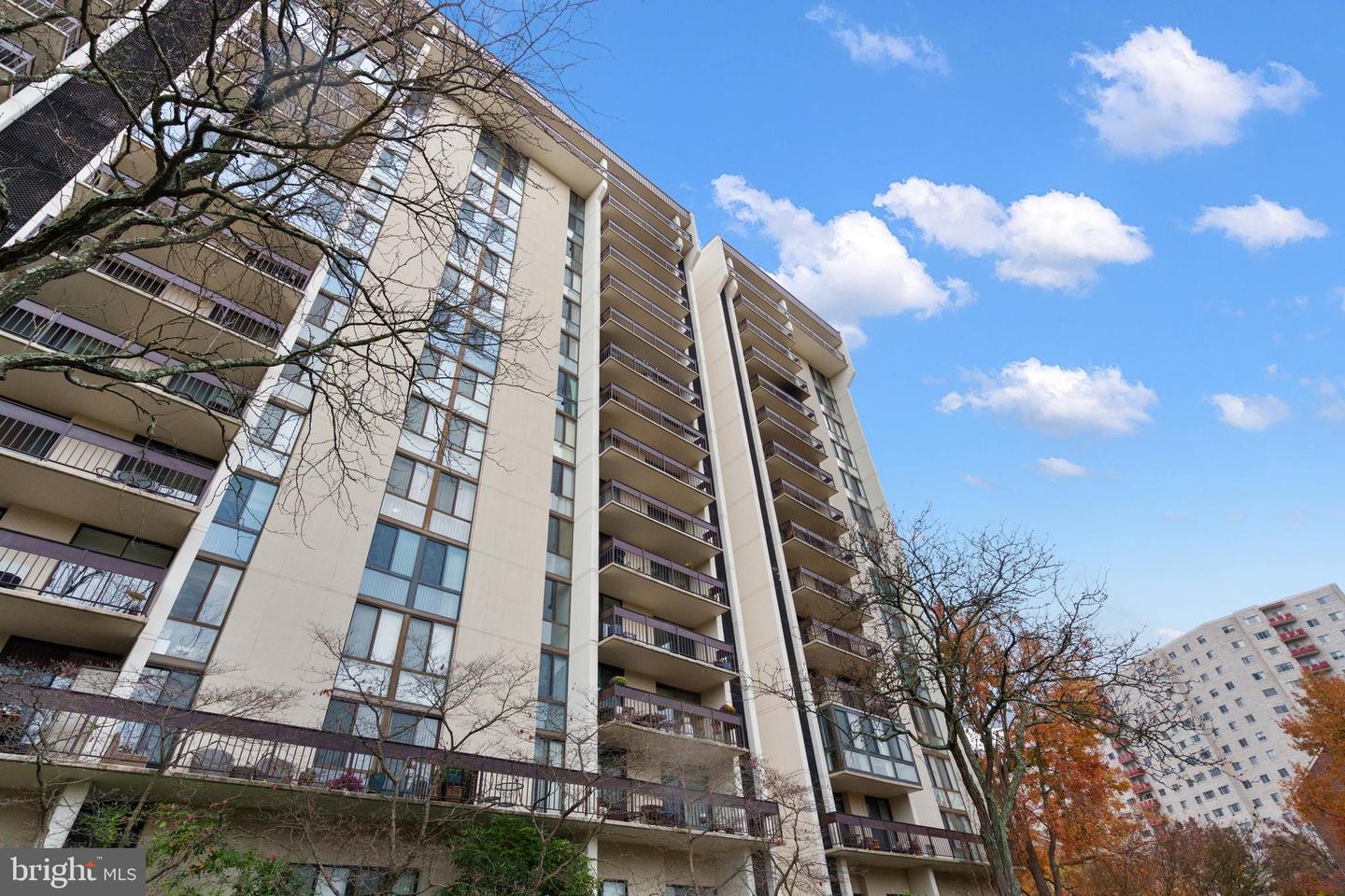 5300 HOLMES RUN PKWY #1102, ALEXANDRIA, Virginia 22304, 2 Bedrooms Bedrooms, ,2 BathroomsBathrooms,Residential,For sale,5300 HOLMES RUN PKWY #1102,VAAX2039598 MLS # VAAX2039598