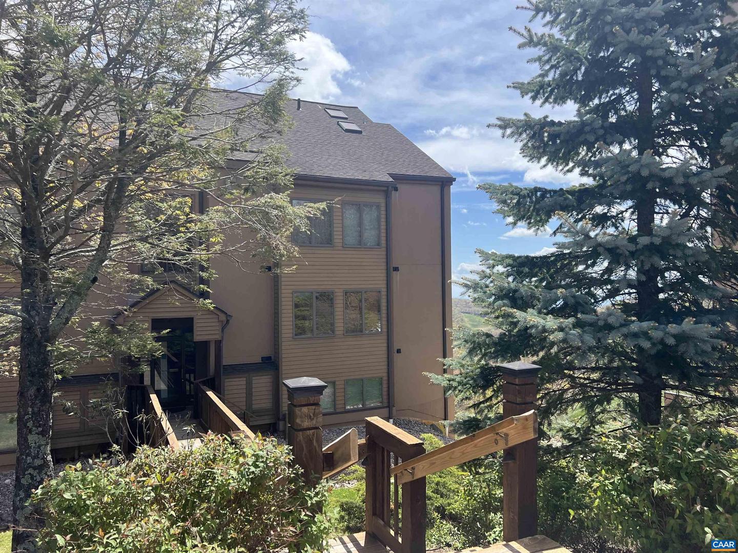 1531 CLIFFS CONDOS, WINTERGREEN RESORT, Virginia 22967, 2 Bedrooms Bedrooms, ,2 BathroomsBathrooms,Residential,For sale,1531 CLIFFS CONDOS,658769 MLS # 658769