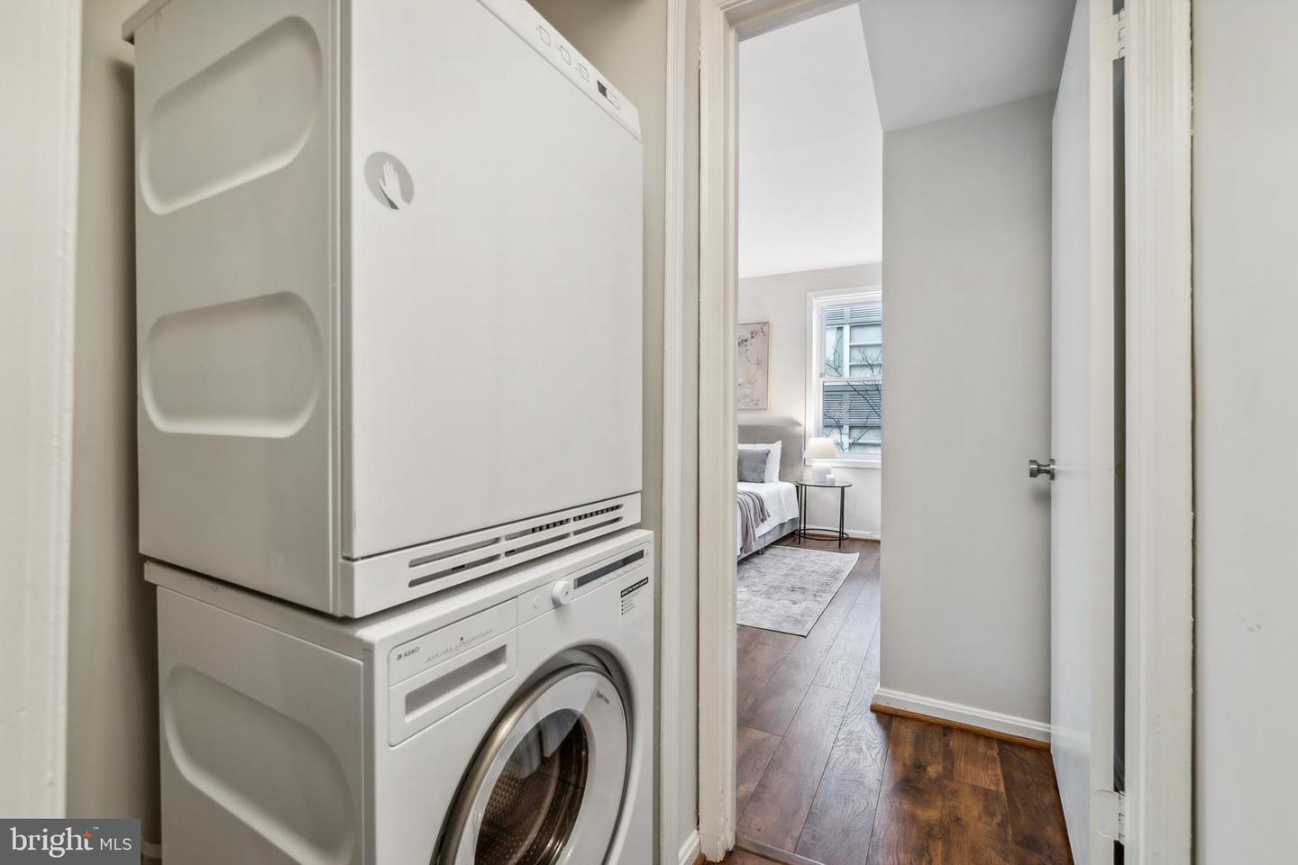 1421 COLUMBIA RD NW #303, WASHINGTON, District Of Columbia 20009, 2 Bedrooms Bedrooms, 5 Rooms Rooms,1 BathroomBathrooms,Residential,For sale,1421 COLUMBIA RD NW #303,DCDC2168838 MLS # DCDC2168838