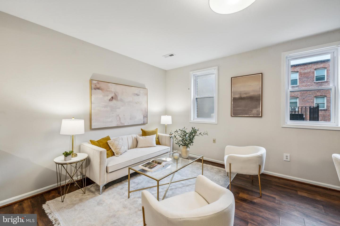 1421 COLUMBIA RD NW #303, WASHINGTON, District Of Columbia 20009, 2 Bedrooms Bedrooms, 5 Rooms Rooms,1 BathroomBathrooms,Residential,For sale,1421 COLUMBIA RD NW #303,DCDC2168838 MLS # DCDC2168838