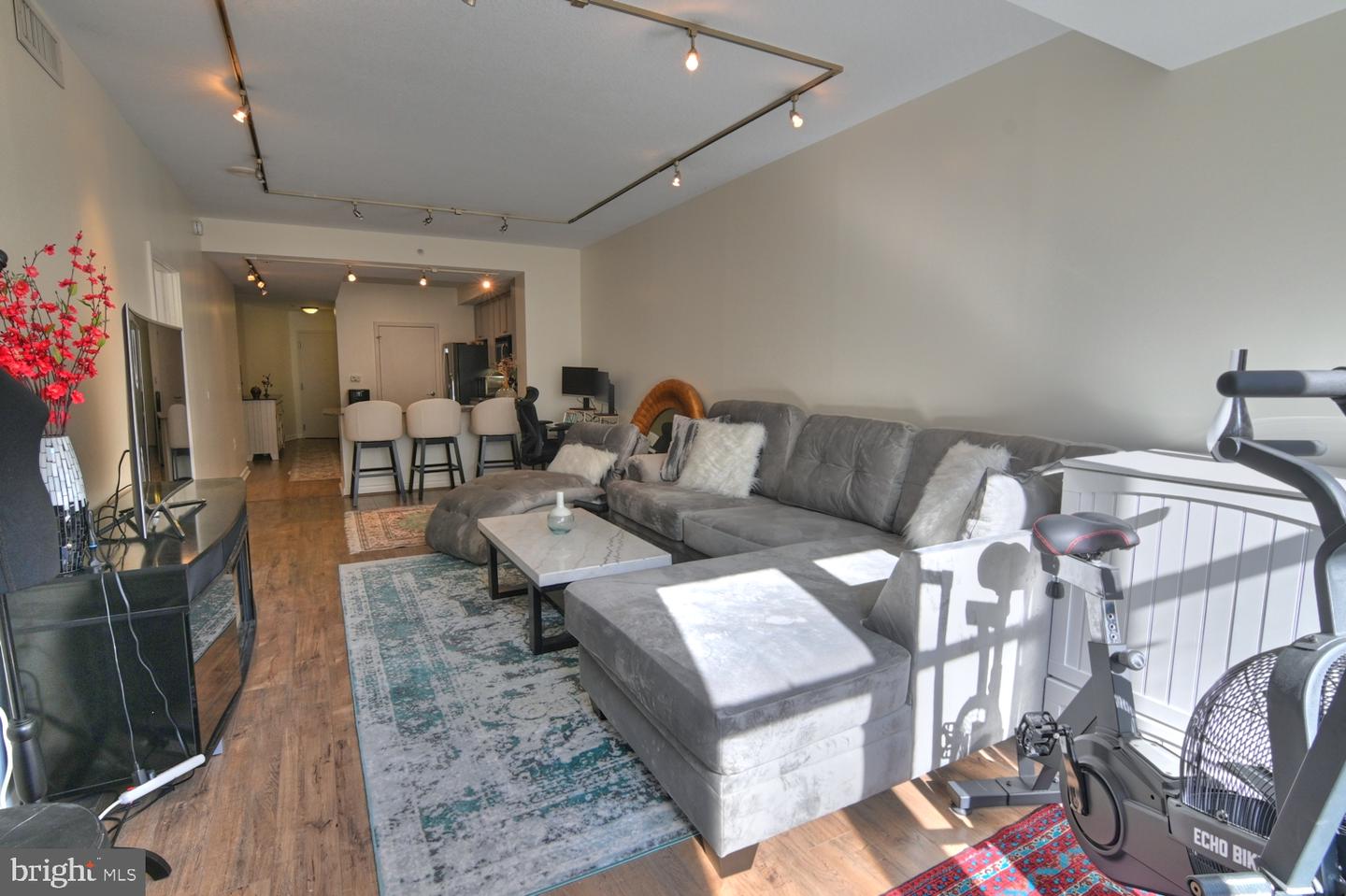 400 MASSACHUSETTS AVE NW #423, WASHINGTON, District Of Columbia 20001, 1 Bedroom Bedrooms, ,1 BathroomBathrooms,Residential,For sale,400 MASSACHUSETTS AVE NW #423,DCDC2168680 MLS # DCDC2168680