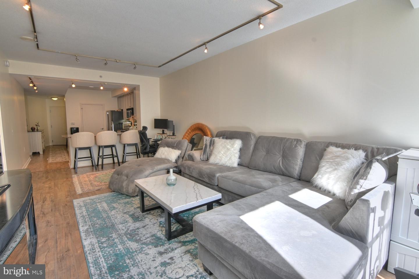 400 MASSACHUSETTS AVE NW #423, WASHINGTON, District Of Columbia 20001, 1 Bedroom Bedrooms, ,1 BathroomBathrooms,Residential,For sale,400 MASSACHUSETTS AVE NW #423,DCDC2168680 MLS # DCDC2168680