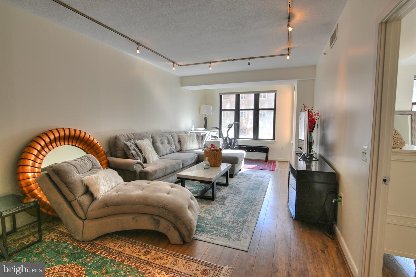 400 MASSACHUSETTS AVE NW #423, WASHINGTON, District Of Columbia 20001, 1 Bedroom Bedrooms, ,1 BathroomBathrooms,Residential,For sale,400 MASSACHUSETTS AVE NW #423,DCDC2168680 MLS # DCDC2168680
